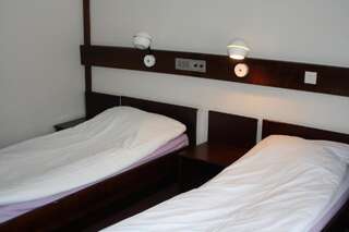 Отель Hotelli-Ravintola Siitari Vaala Двухместный номер с 1 кроватью или 2 отдельными кроватями-1